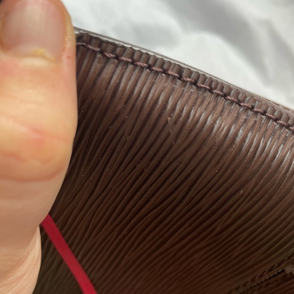 This is not a barely used purse - Picture 9 of 16